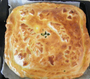 Кулебяка с семгой и рисом
