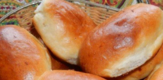 Слоеный пирог с сыром и овощами