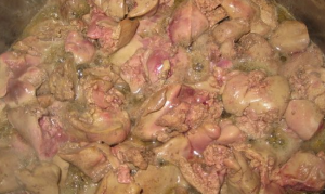 Салат из куриной печени
