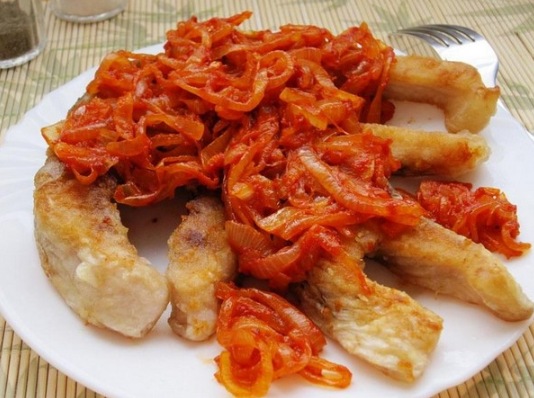 Жаренный карп с овощами