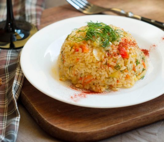 Рис с овощами в мультиварке
