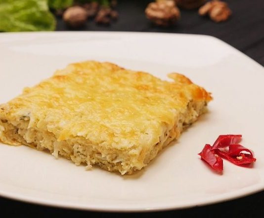 Запеканка с цветной капустой, сыром и карри