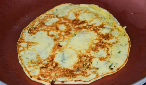 Творожные блинчики с зеленью и сыром