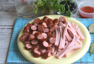 Солянка с колбасой