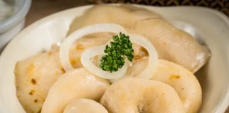 Картофельные пампушки с творожной начинкой