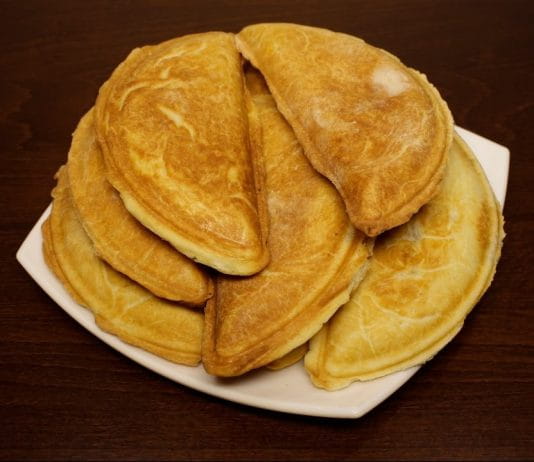 Чебуреки в мультипекаре