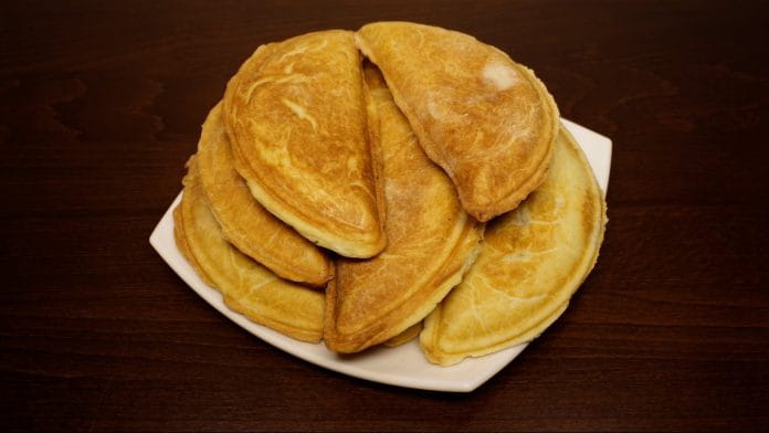 Чебуреки в мультипекаре