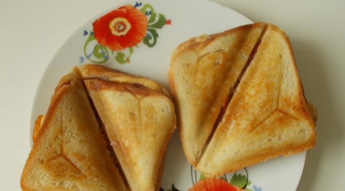 Сэндвич с тунцом и сыром