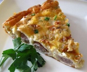 Запеканка из пельменей с сыром
