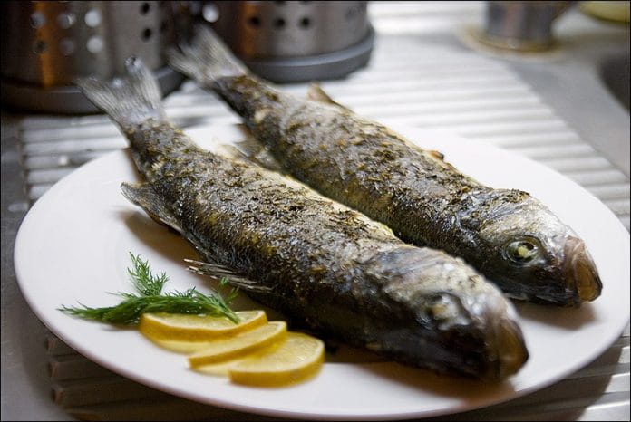 Запеченный сибас в духовке