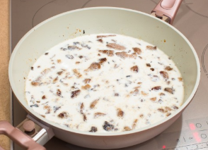 Свинина со сливками и шампиньонами