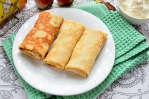 Блинчики с луком и яйцом