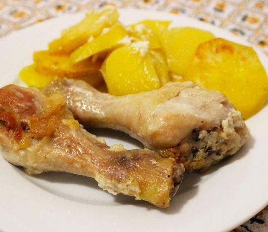 Картофель в майонезе с курицей