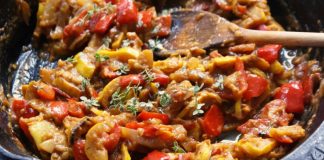 Роллы с клубнично-банановой начинкой