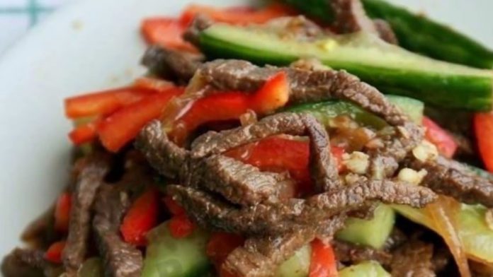 Тёплый салат по-корейски