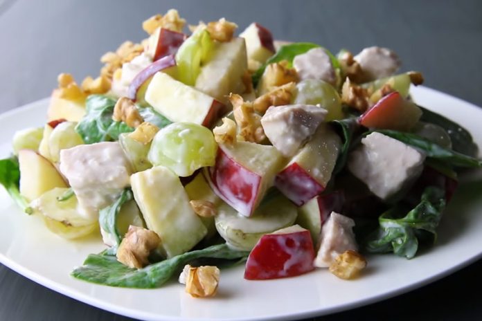 Закуска с яблоками и орехами