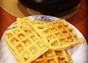 Сырные оладьи в мультипекаре