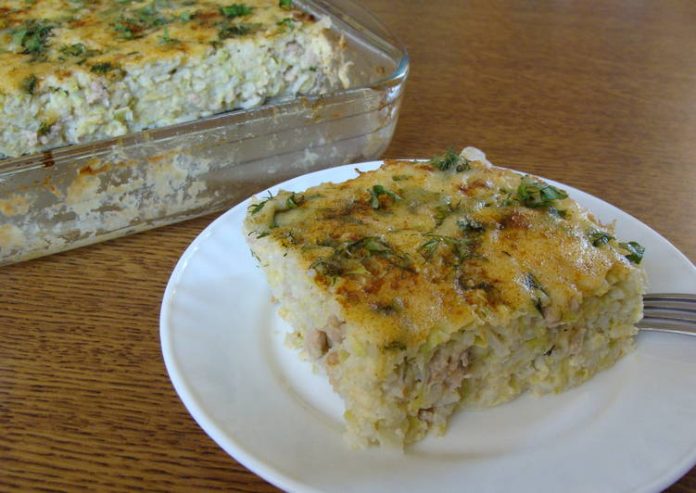 Овощи с рисом и сыром в духовке