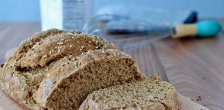 Нежная шарлотка с яблоками